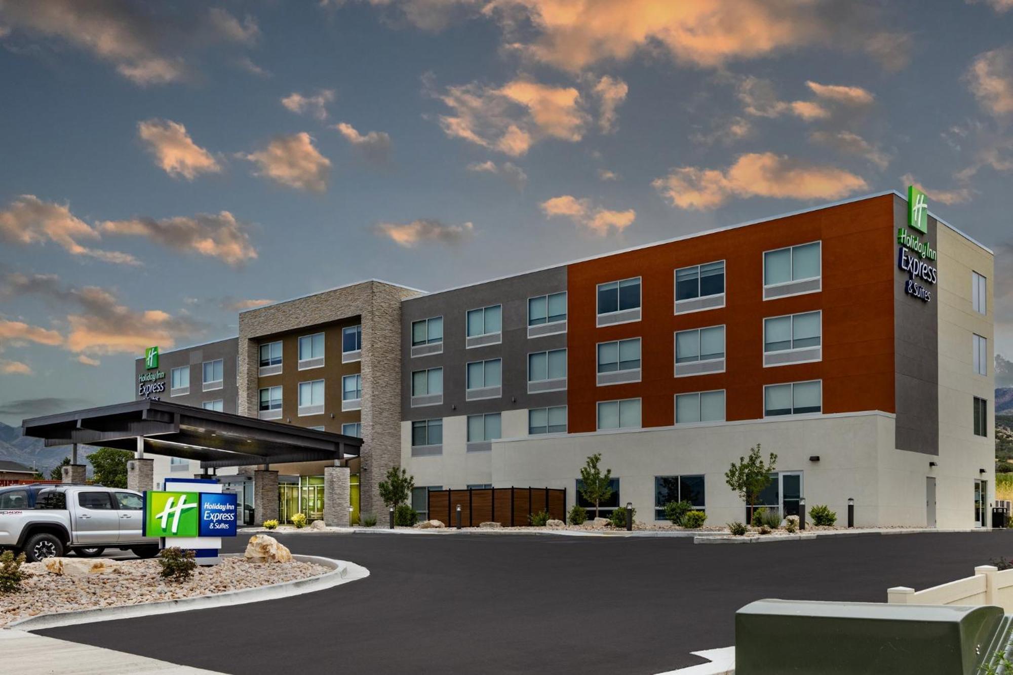 Holiday Inn Express & Suites - Nephi By Ihg Ngoại thất bức ảnh